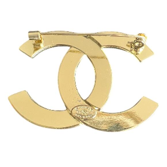 Chanel Bright Gold Signature Paris Brooch Fall 2021 Act II (CCXX022) - Picture 4 of 5
